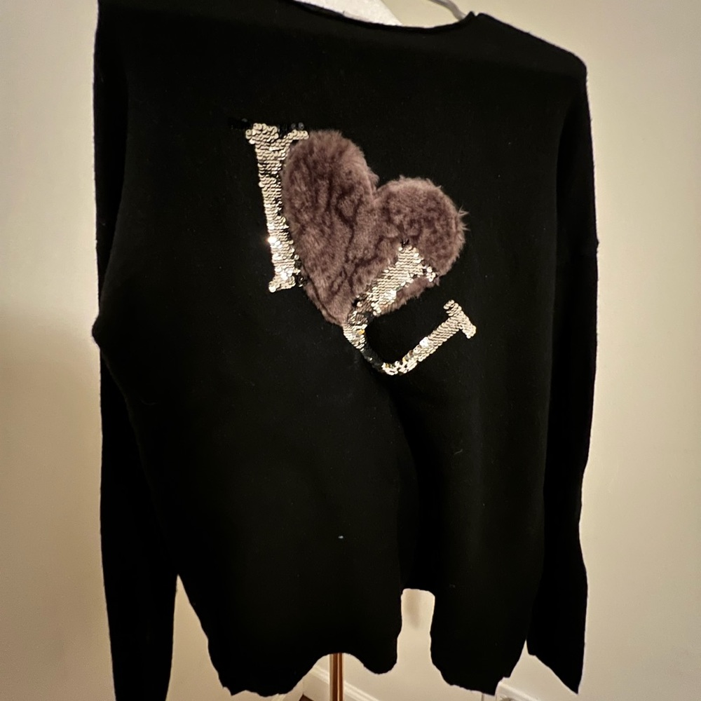 Sweater Medium/ Large Black
